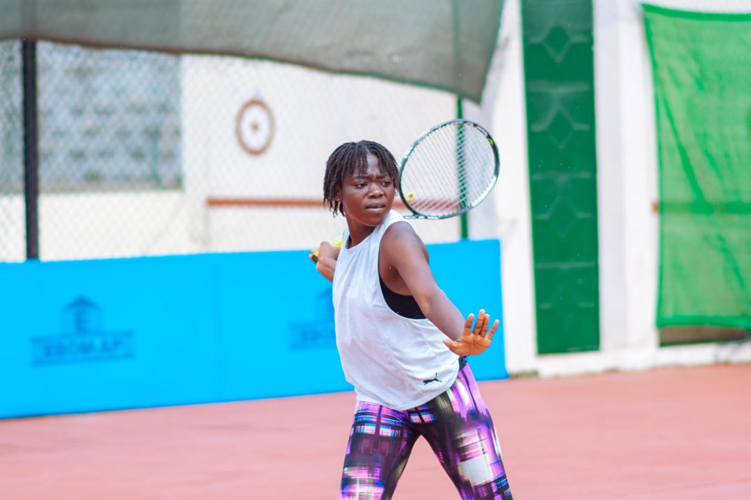 Action de tennis - Holidays Cup à Cacaveli